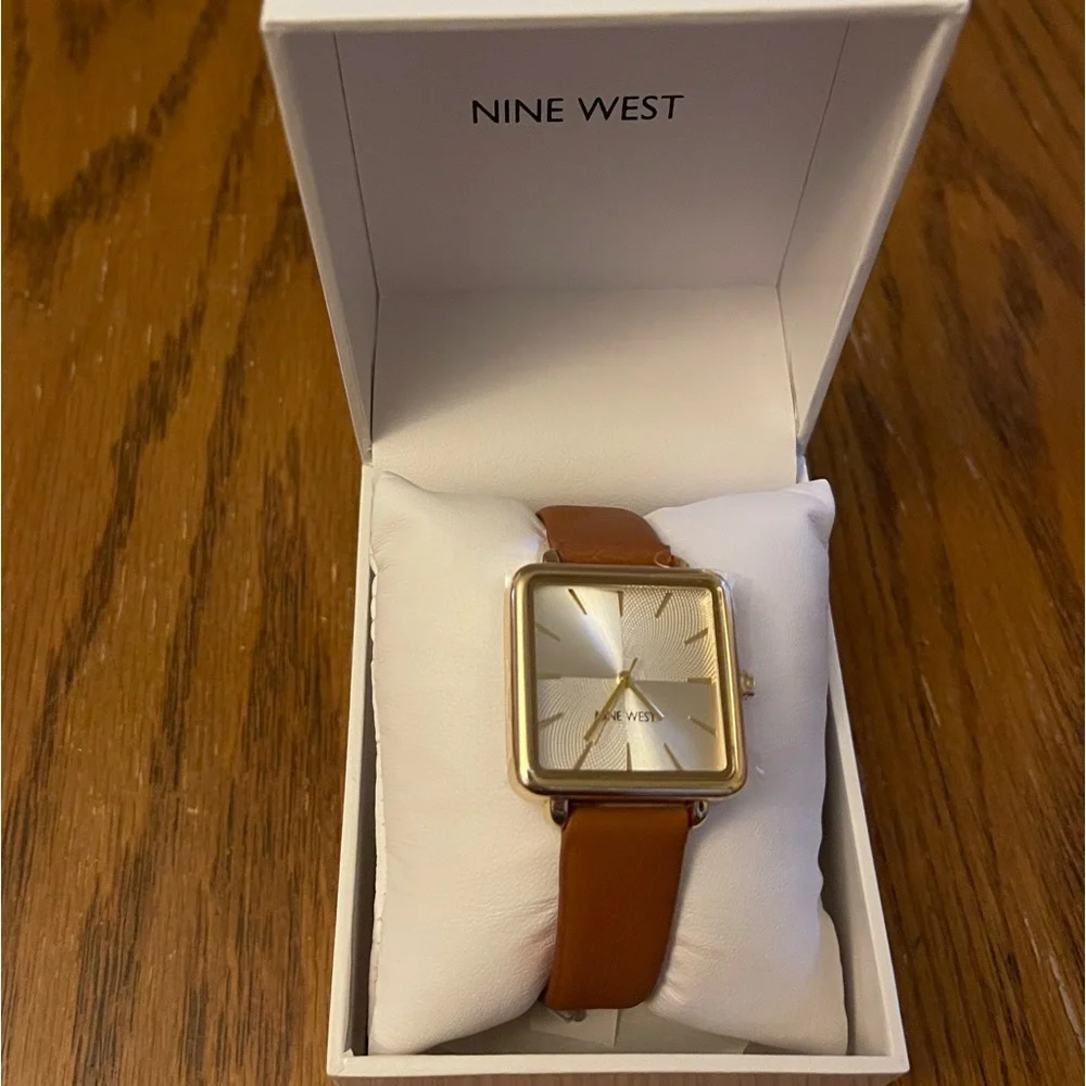 Nine West watch never worn, brand new!
